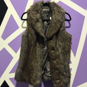 Revue faux fur vest